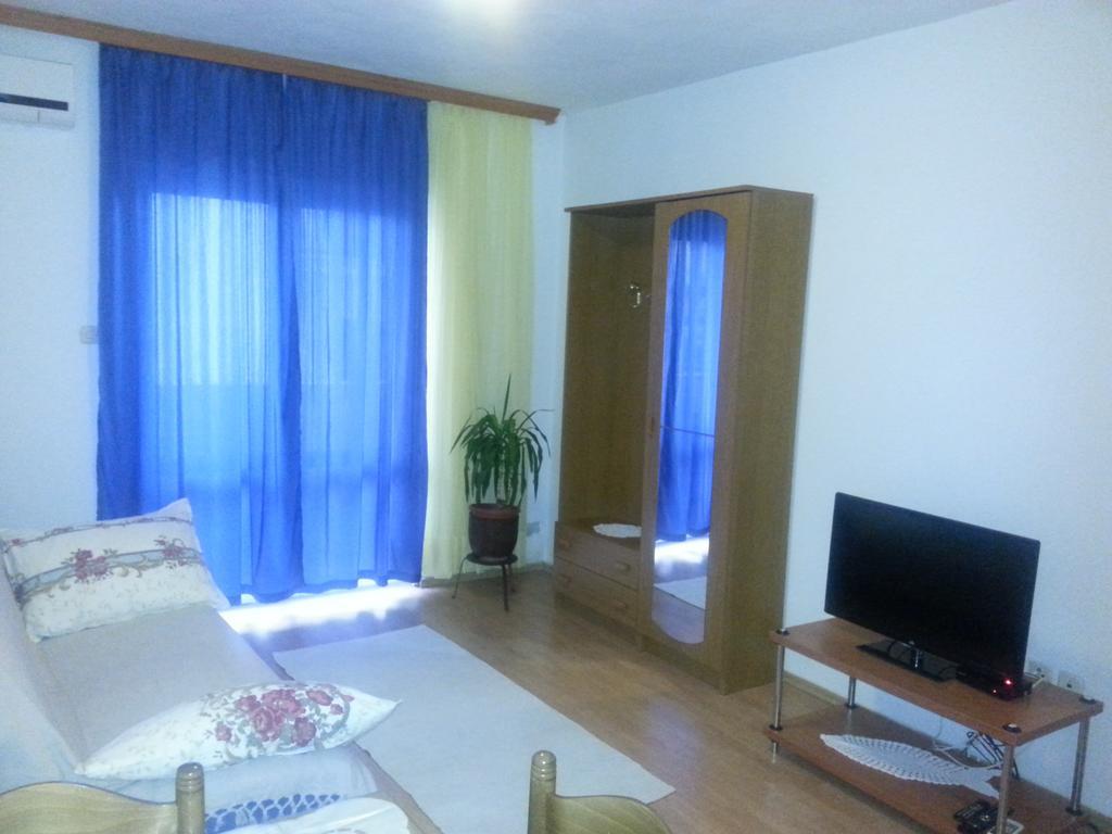 Apartments Dalmacija Podstrana Rum bild